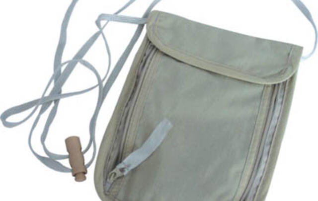 Travel bag (19 x 13.5 cm) image