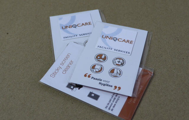 Mittelgroße Handy Cleaner mit individuellem Druck image