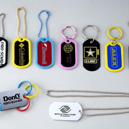 Aluminum stamped dog tag Haustiermarke, geprägt, aus Aluminium image
